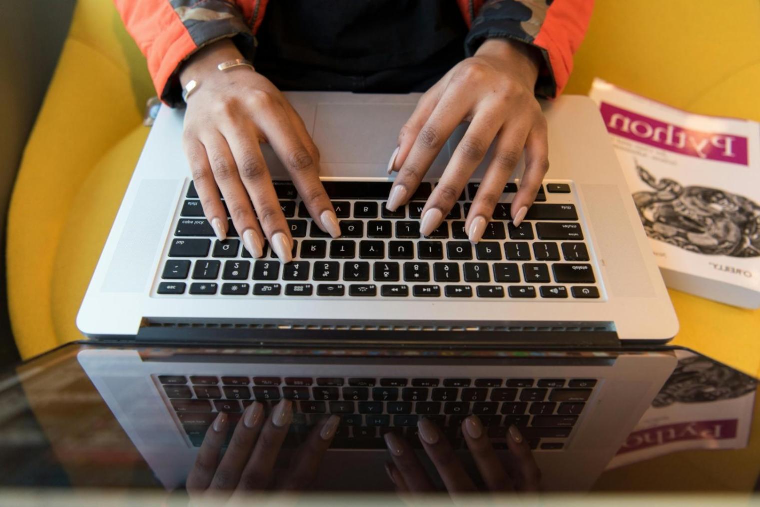 Live-Webinar Session mit praktischer Programmierdemonstration